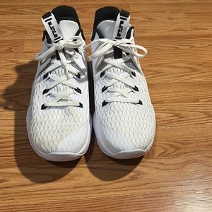 nike basketball yr 2020 witness v5 air zoom